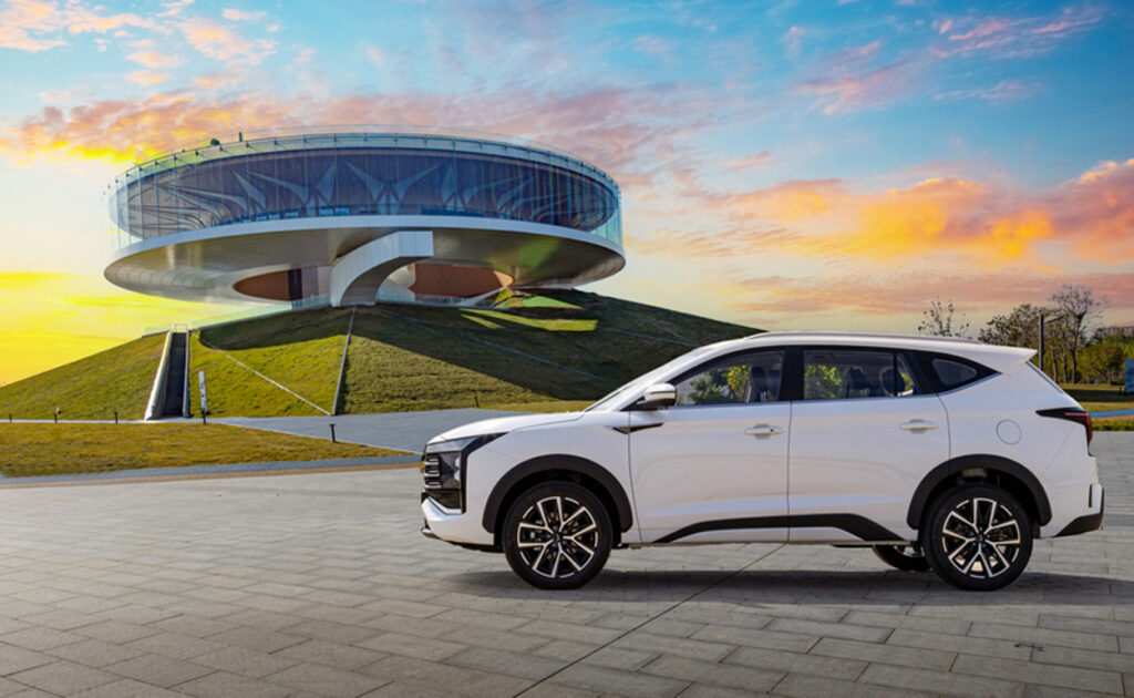 JAC Motors vstupuje do Česka a na Slovensko. Čínská automobilka sází na technologie, elektromobilitu i dostupné ceny