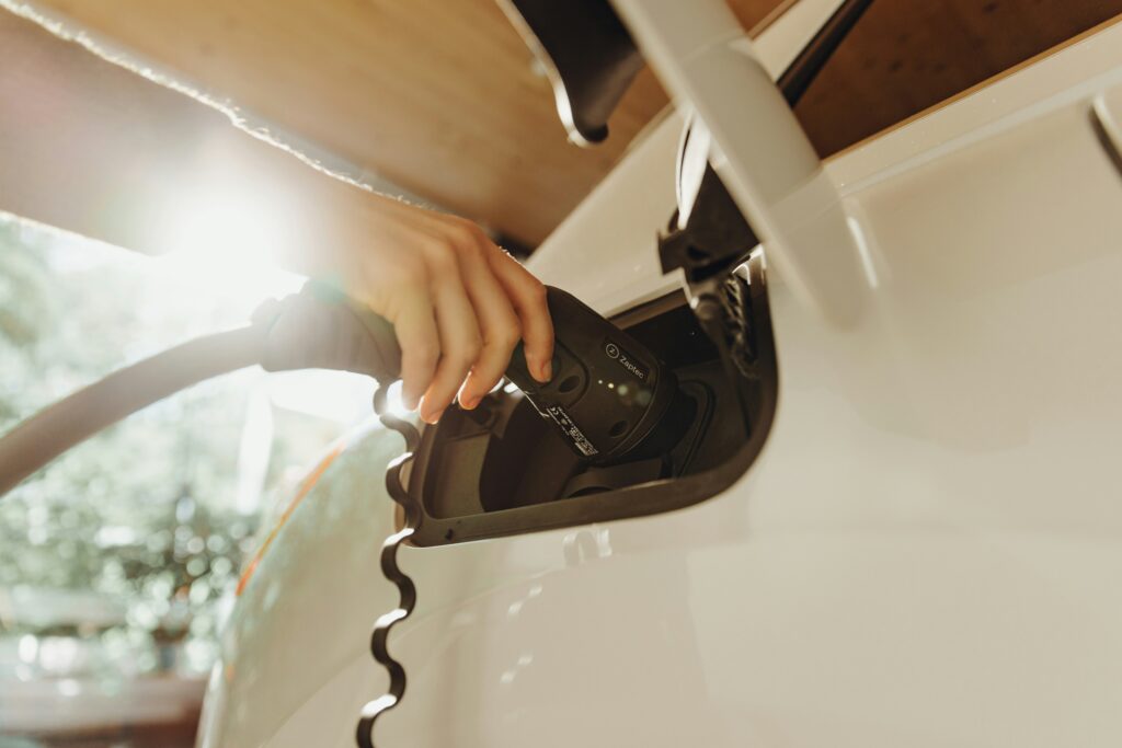 Domácí nabíjecí stanice pro elektromobil